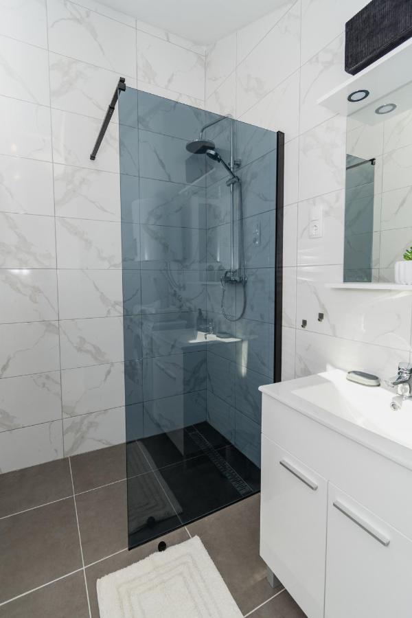 Studio Apartment Harmony Np Krka Lozovac Buitenkant foto