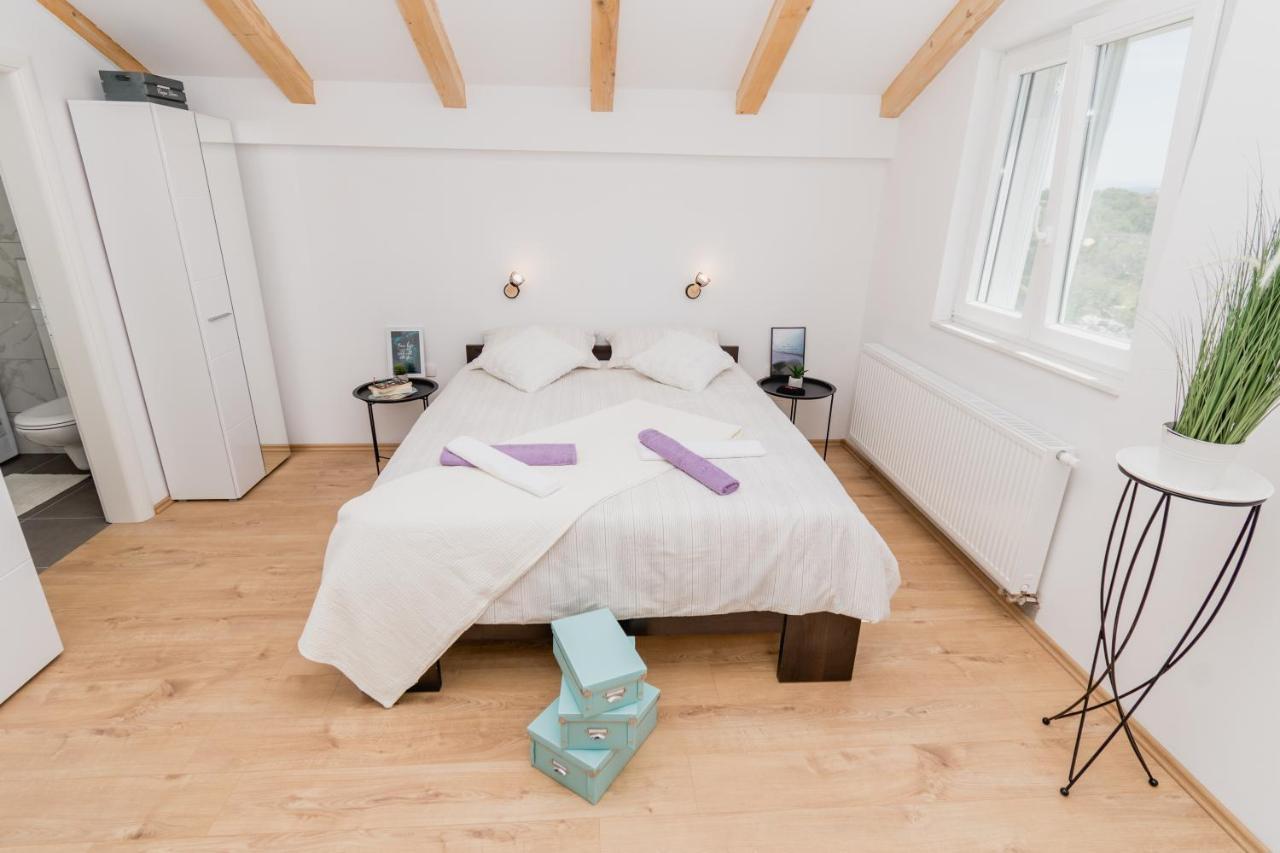 Studio Apartment Harmony Np Krka Lozovac Buitenkant foto