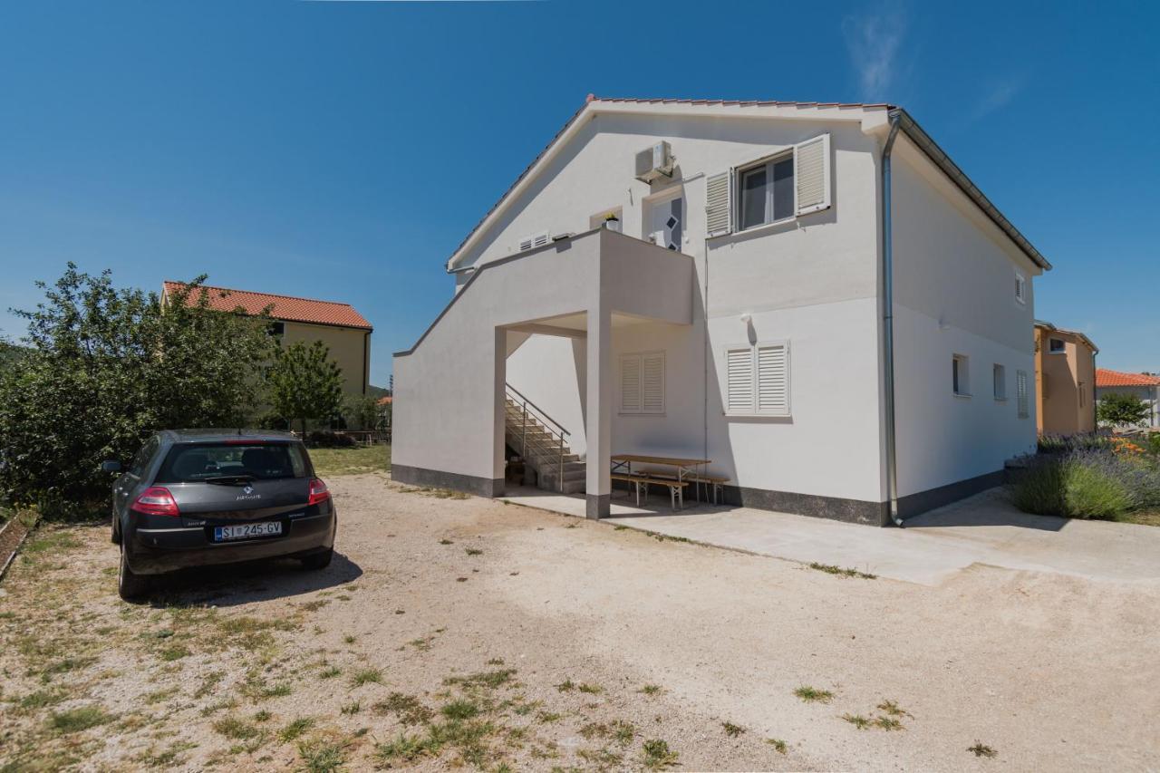 Studio Apartment Harmony Np Krka Lozovac Buitenkant foto