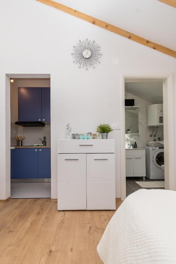 Studio Apartment Harmony Np Krka Lozovac Buitenkant foto